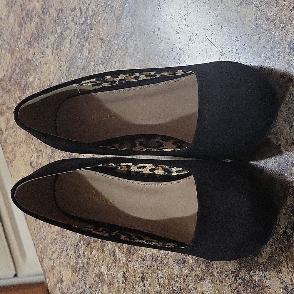 Black shoes